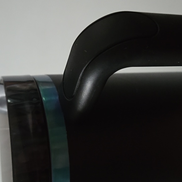 Stanley Tumbler Black Chroma 30oz - Picture 3 of 6